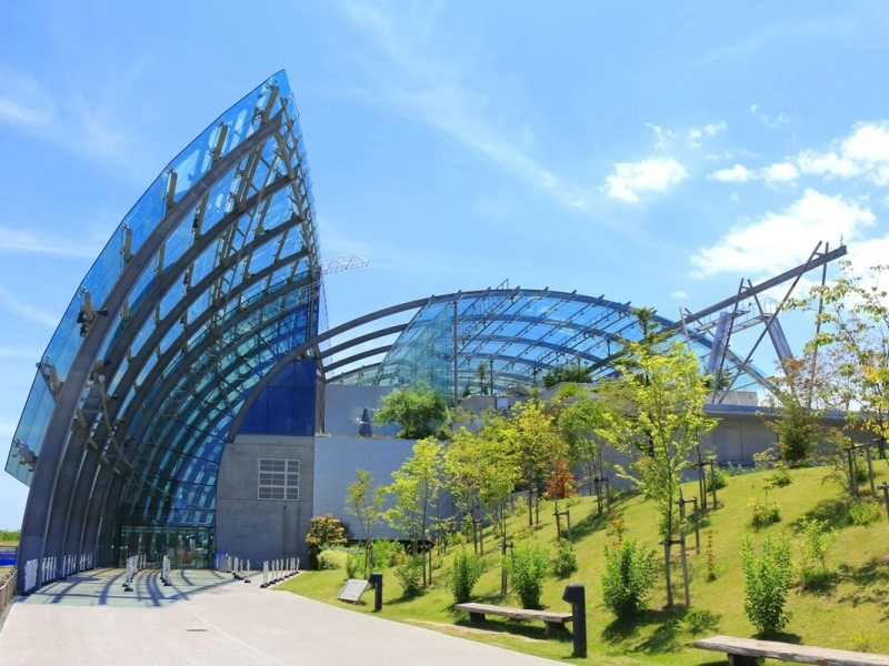 巨大な三角トンネルがエグい！「アクアマリンふくしま」！